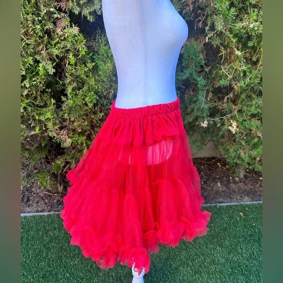 Women’s Annie Vibrant Red A-Line Tulle/Tutu Skirt Halloween Costume - Picture 3 of 3